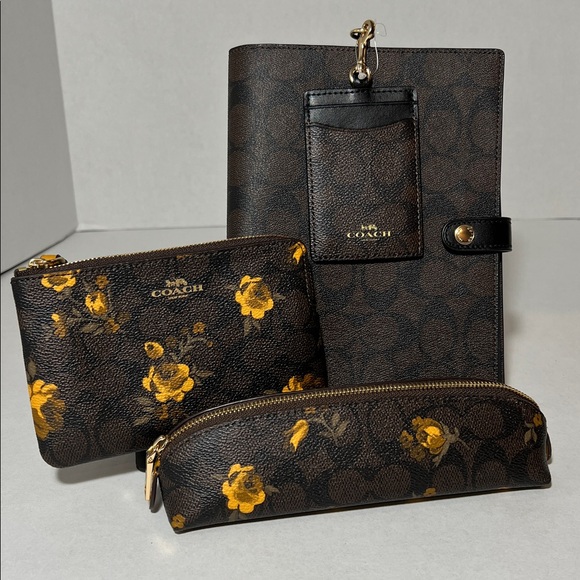 Coach Accessories - Coach